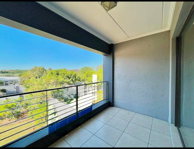 2 BEDROOM APARTMENT FOR SALE IN LONEHILL